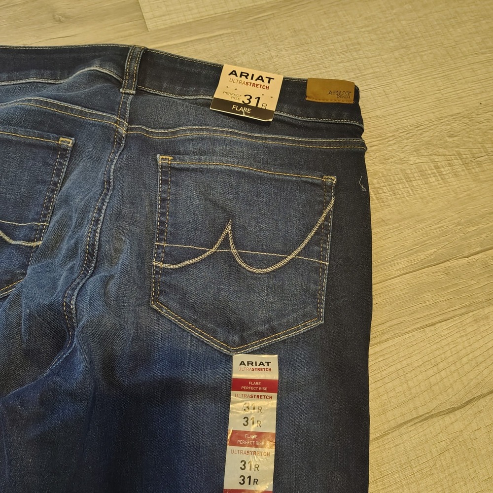 Ariat UltraStretch Flare Jeans Perfect Rise Dark Wash Denim 31R NWT - Picture 3 of 7